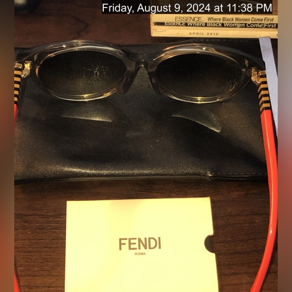 FENDI SHADES - Picture 4 of 5
